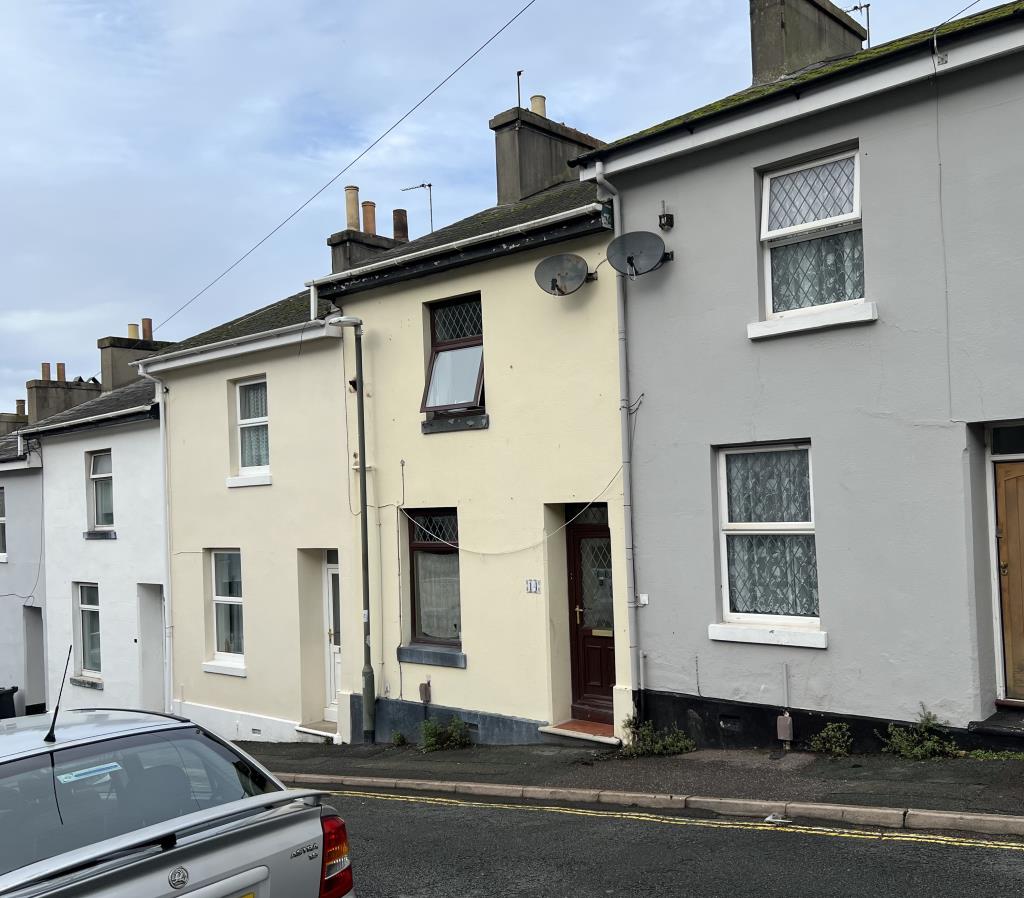 Lot: 91 - FREEHOLD THREE-BEDROOM HOUSE FOR INVESTMENT -